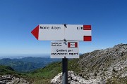 32 Sentiero 501 EE  per Cima Monte Alben, mezz'ora... molto abbondante !!! 